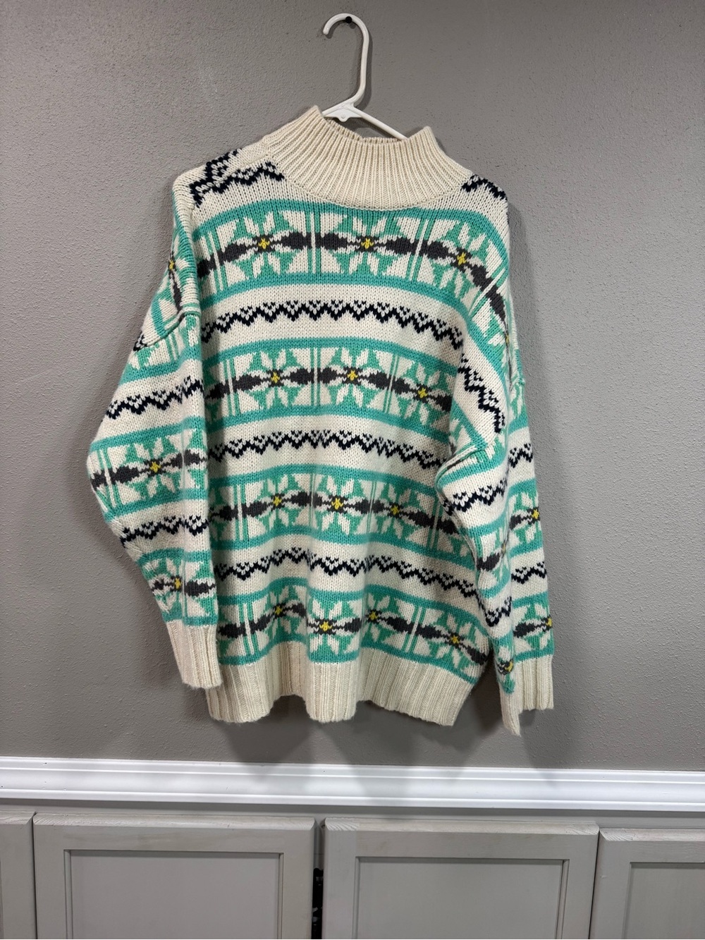 American Eagle Fair Isle Mint Green Sweater - Picture 3 of 6